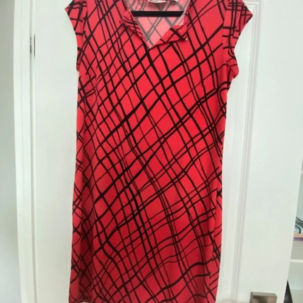 RED DRESS - Picture 1 of 2
